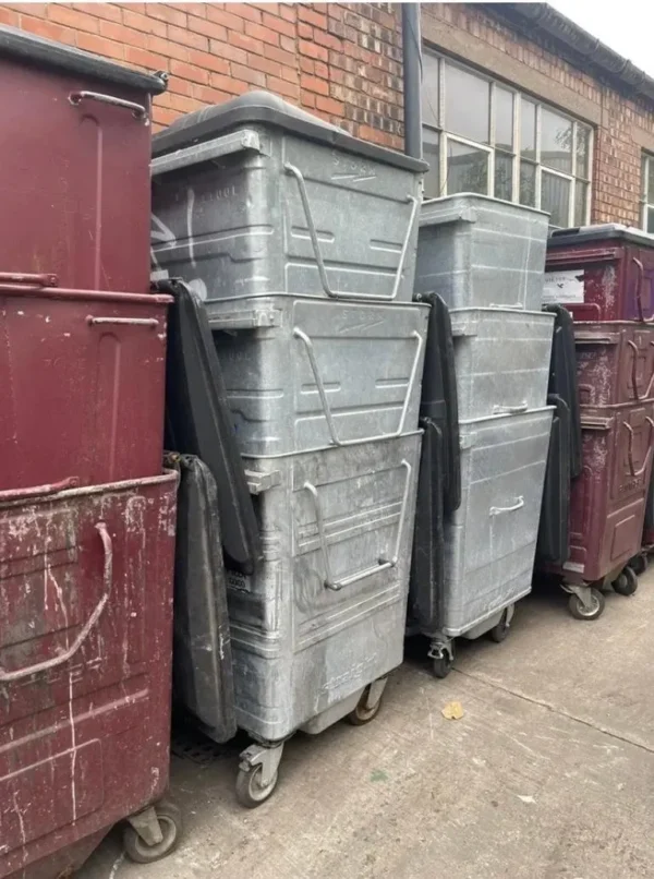 Secondhand Metal Fully Refurbished 1100L Containers - Image 4