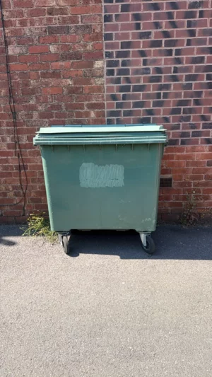 Secondhand 660L Plastic Wheelie Bin in Green
